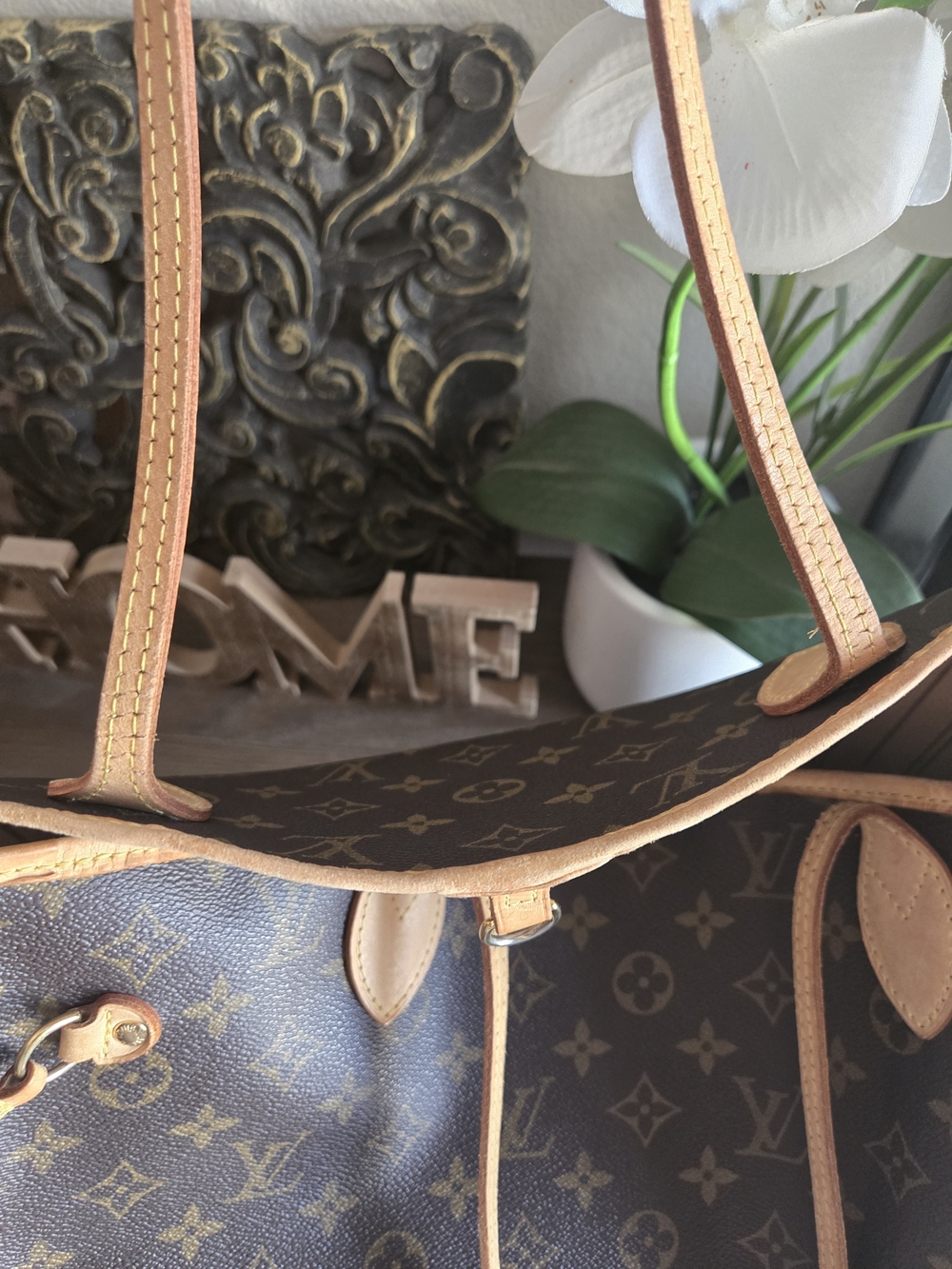 Louis Vuitton Brown Monogram Neverfull Tote - Picture 17 of 17